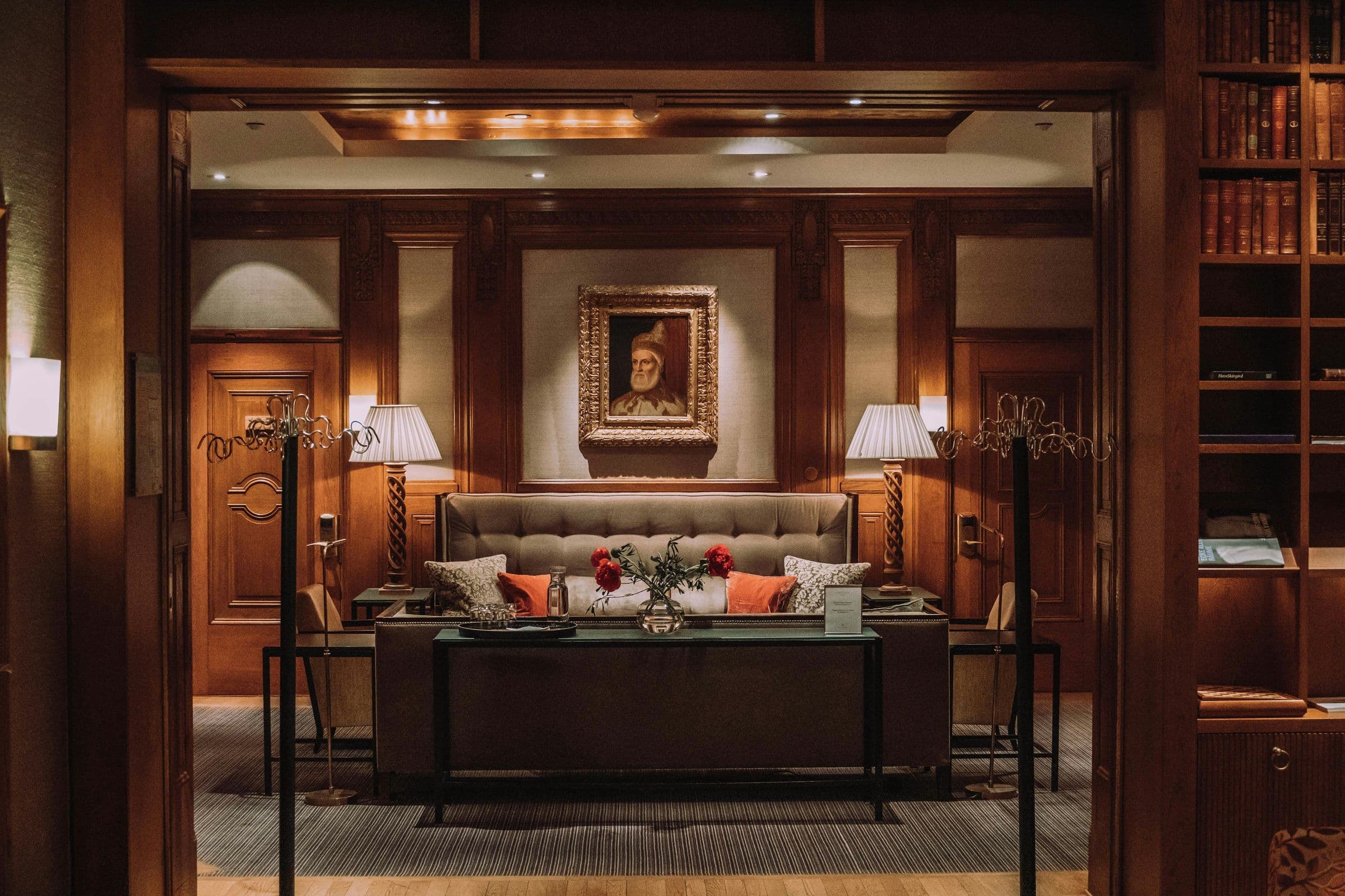 Wood-panelled library lounge
